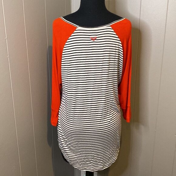 C Roxy Women’s Medium 2/3 Sleeve Stripes Wide Neck High Low Hem - Picture 4 of 7